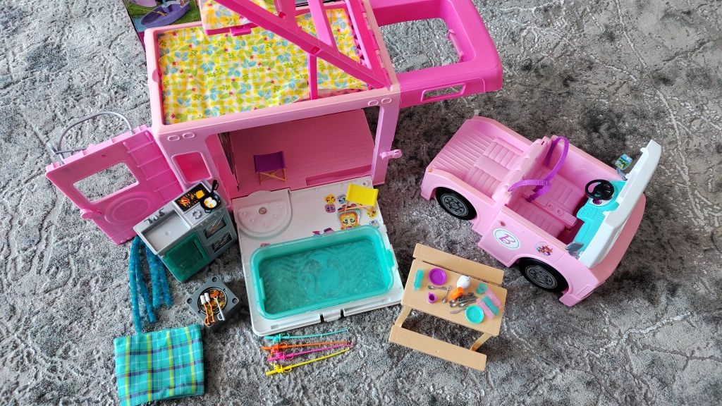 Camper Barbie BDB+