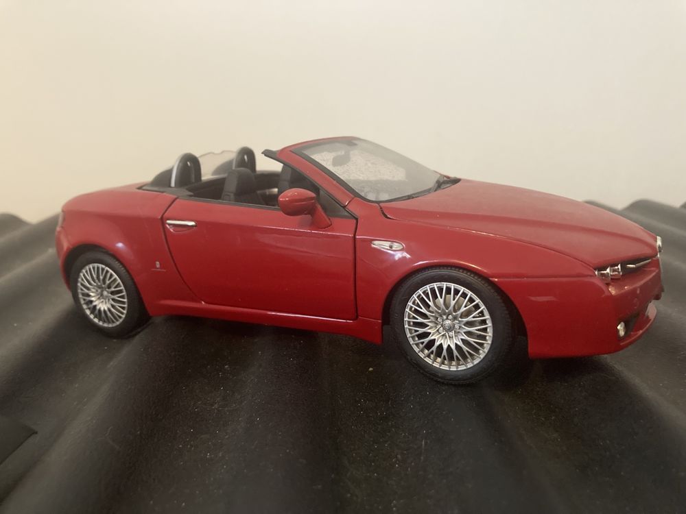 Alfa Romeo convertible 1/18 Norev