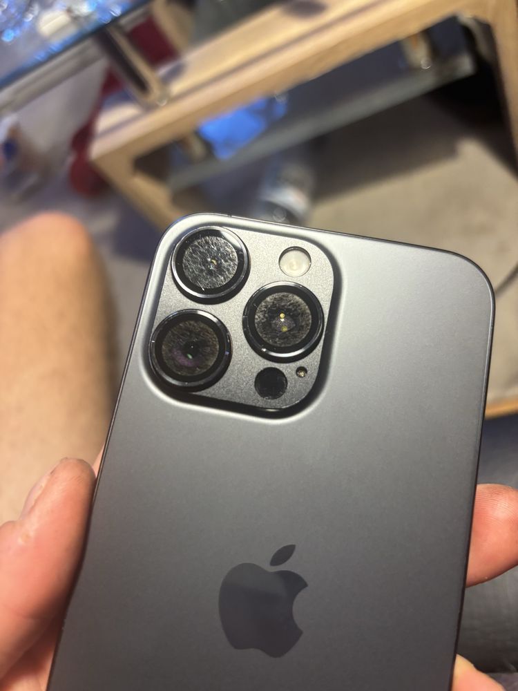 Iphone 15 pro max zablokowany na części w całości