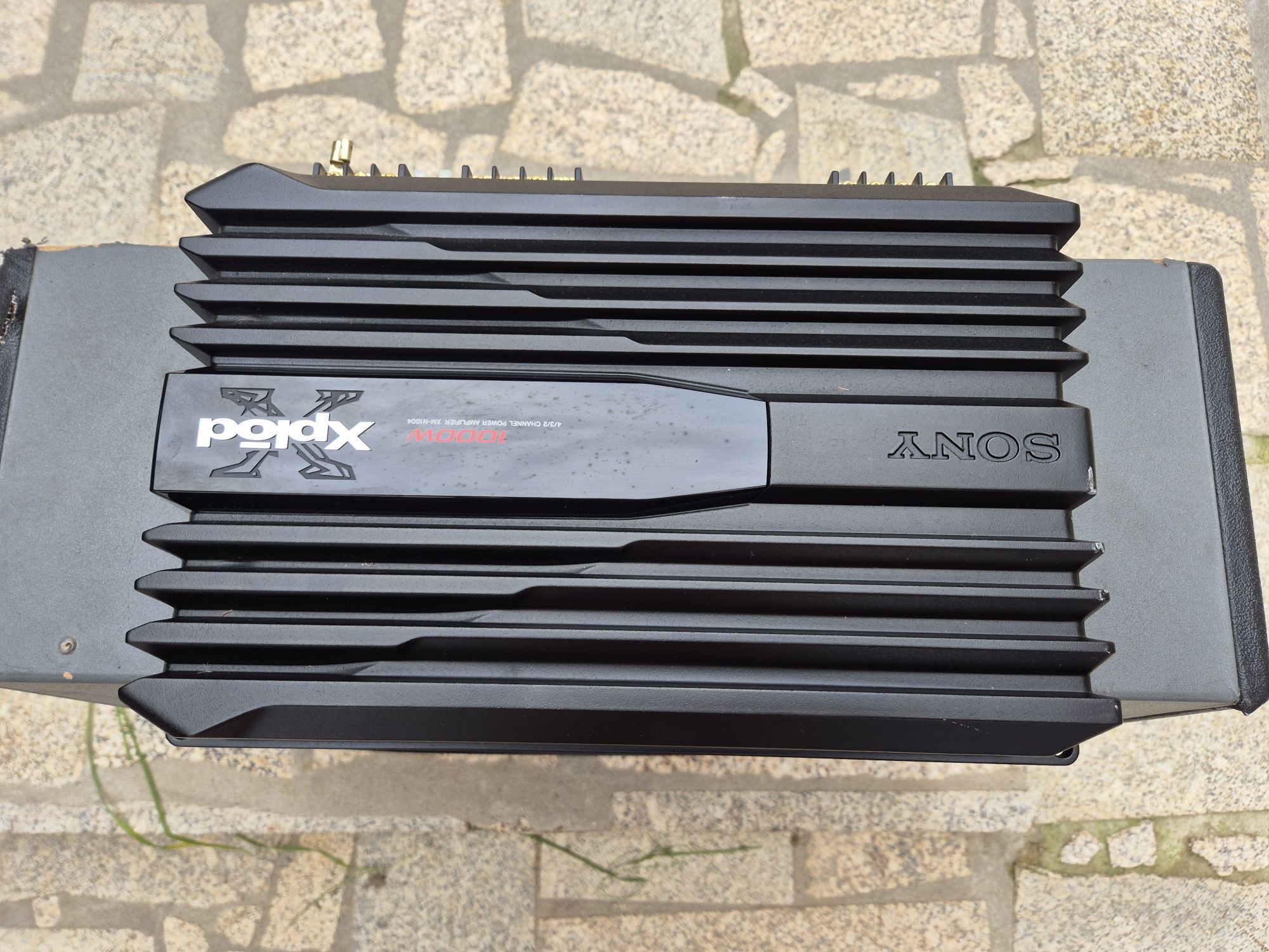 Amplificador Sony Xplod 1000w + Subwoofer 800w + cablagem toda.