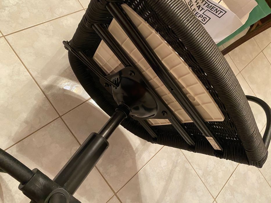Cadeira Giratória IKEA em bom estado 20€€€