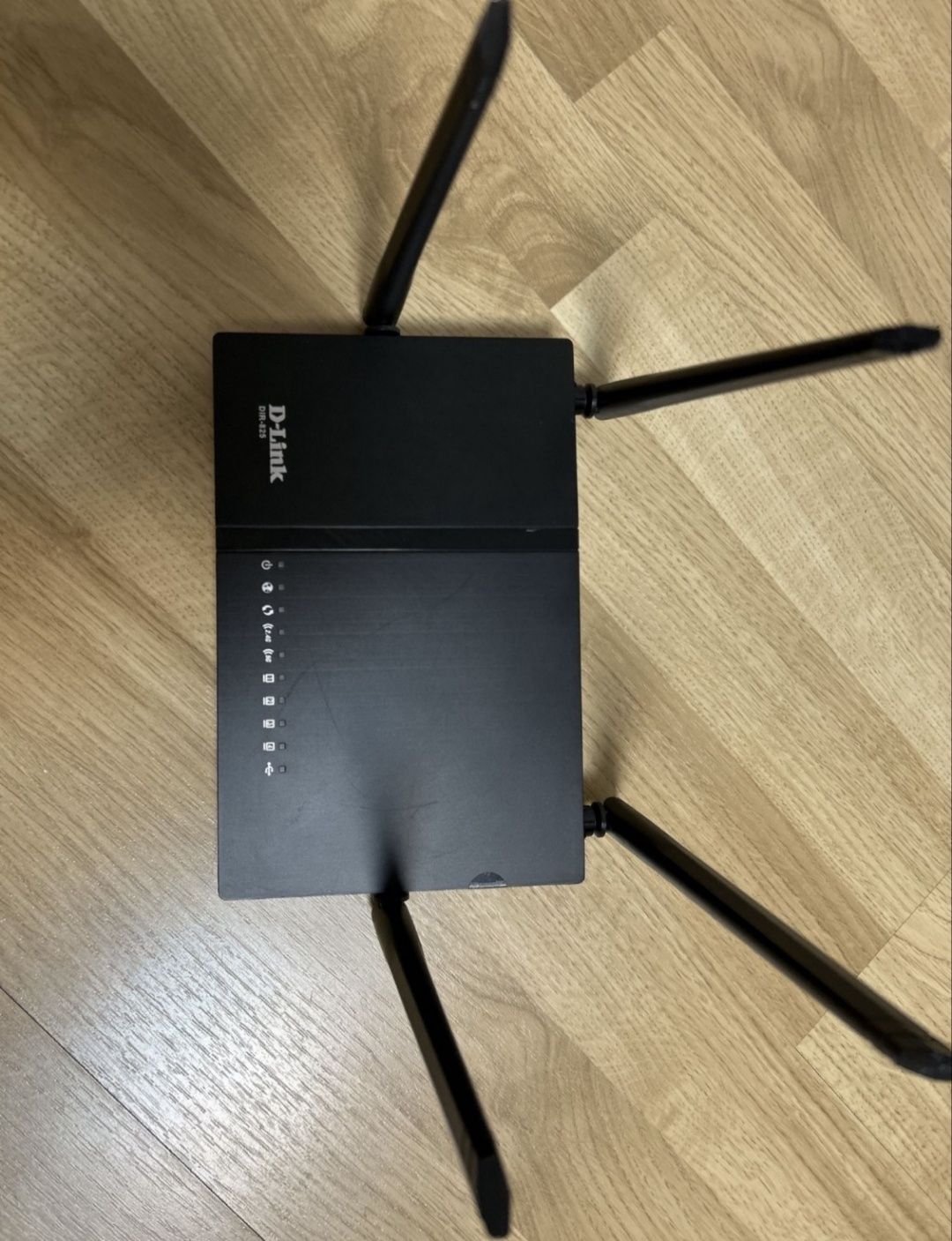 Роутер Wi-fi D-link 825