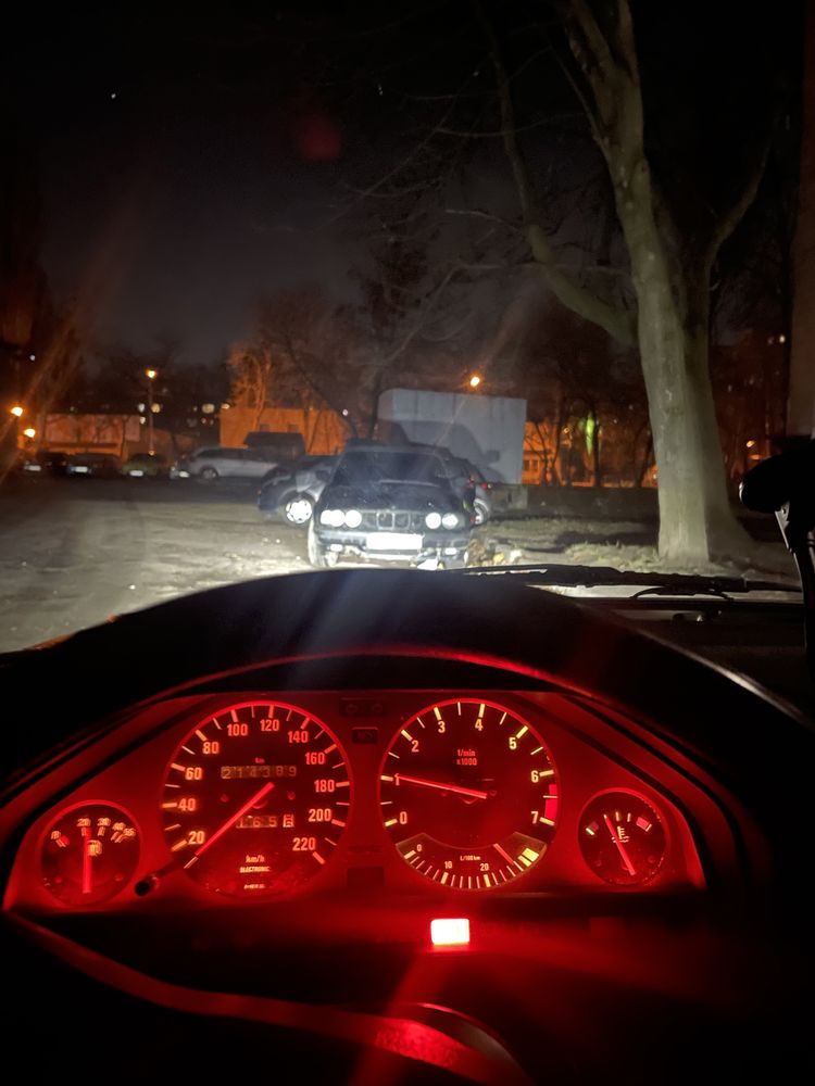Бмв e30 1.8 инжектор bmw