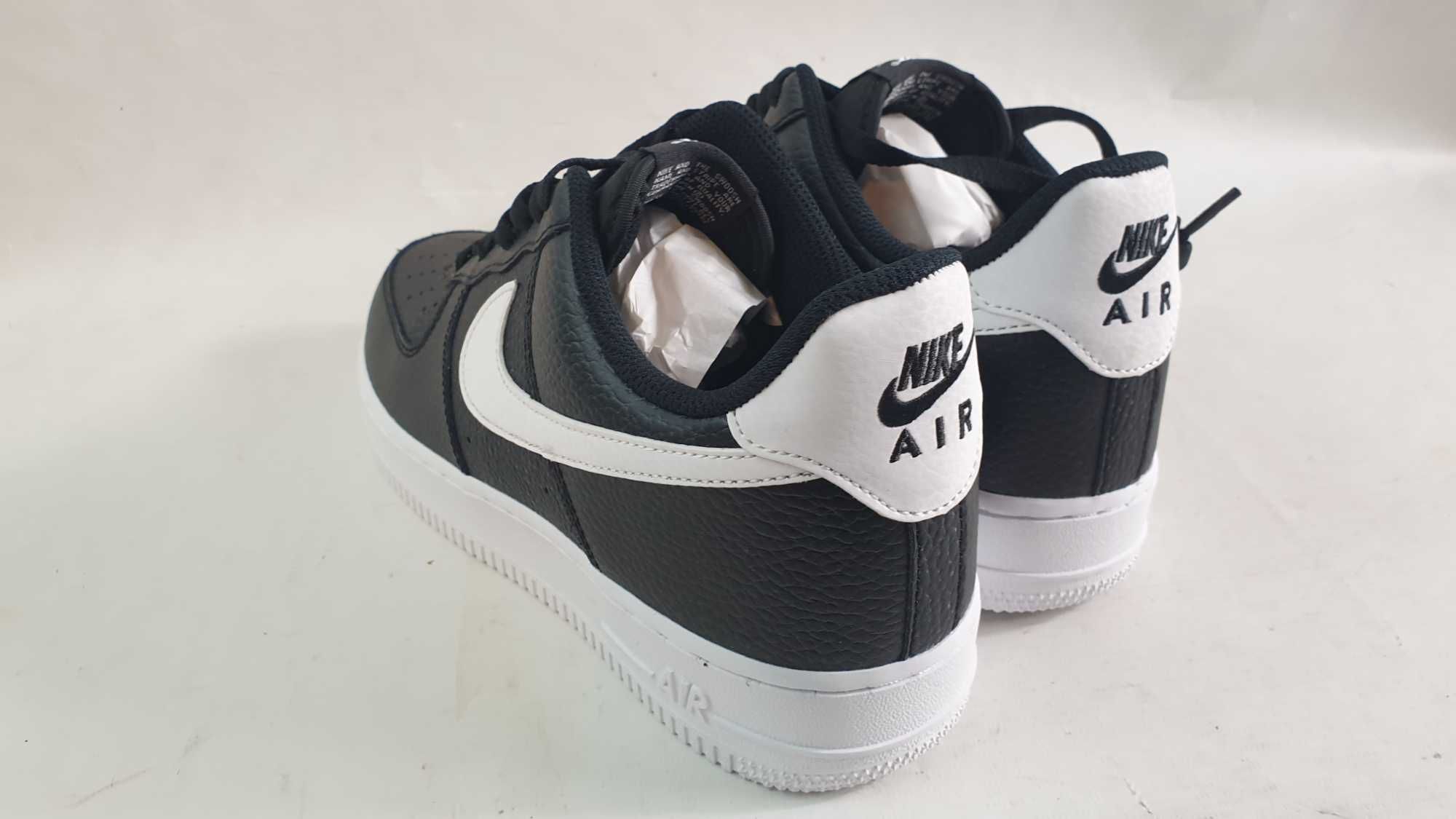 NIKE AIR FORCE 1 '07obuwie sportowe   męskie 40,5