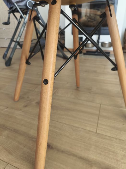 2 cadeiras amarelo torrado como novas