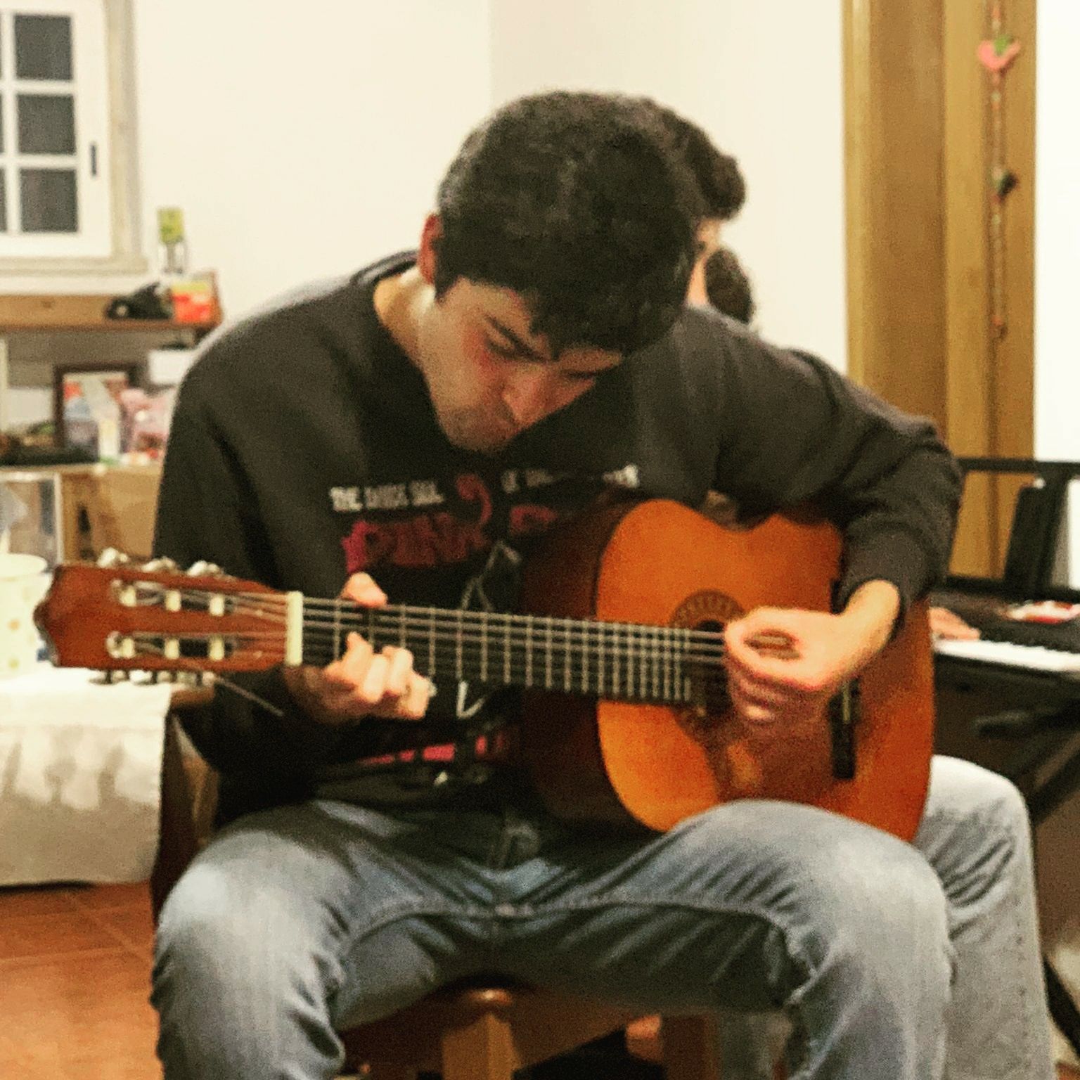 Aulas de guitarra (1a aula grátis)