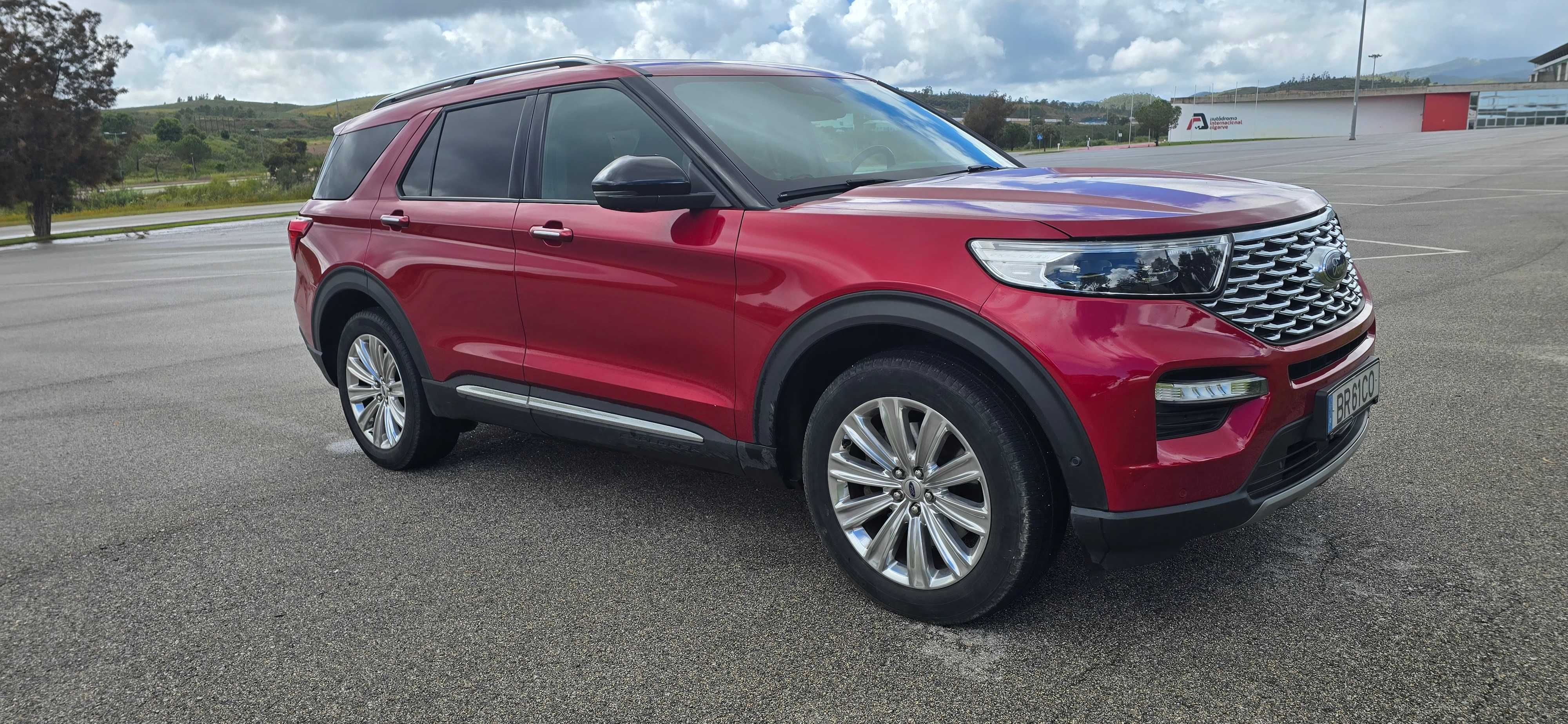 Ford Explorer - 2021