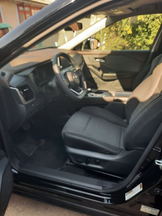 Продам ниссан рог т33