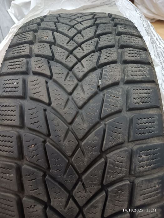 Резина зимняя Dayton R17 225/45