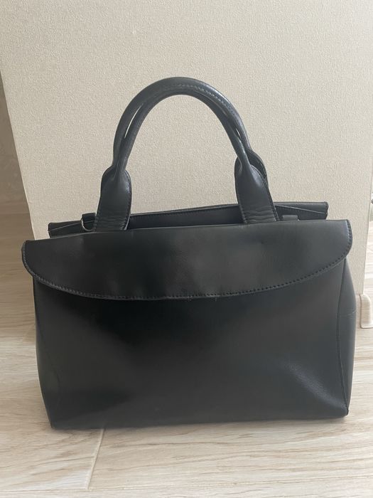 Сумка шкіряна в хорошому стані