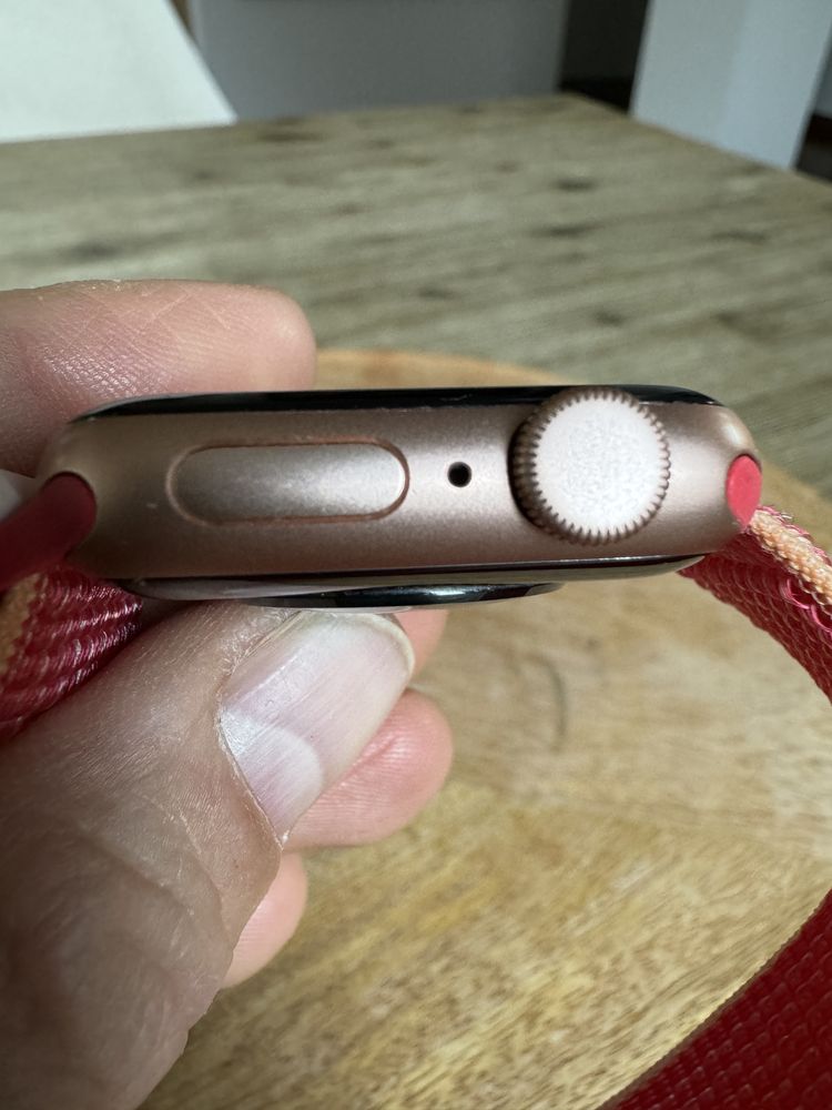 Apple Watch SE GPS 40mm rose gold