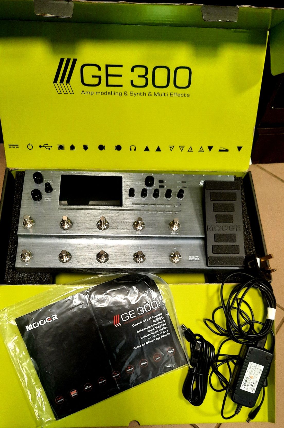 Wzmacniacz - Multi Efekt gitarowy GE 300 Mooer.