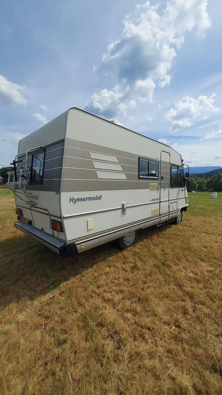 Hymer-Eriba ntegra kamper  Kamper z klimatyzacją w bardzo dobrym stanie to