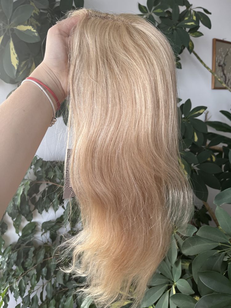 Dluga peruka naturalna jasny blond