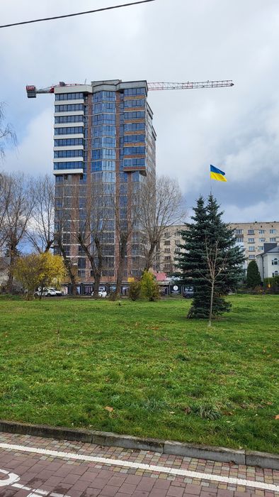 Продаж 2 кім квартири коло ставу та парку.