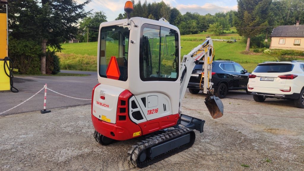 Minikoparka Takeuchi TB 216 V2 Tiltman mini koparka BRUTTO