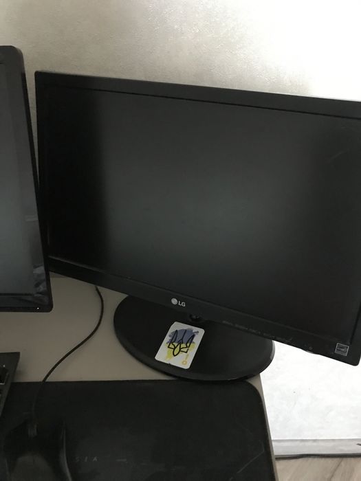Монітор LG