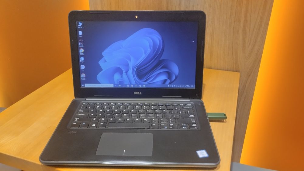 Надійний ноутбук Dell 3380 13.3" | 8GB RAM | SSD 128GB | Гарний стан