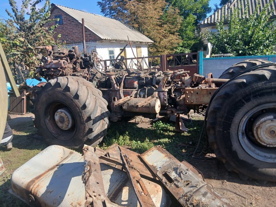 Продам трактора Т 150 по запчастях.