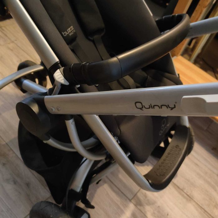 ovo e carrinho bebé