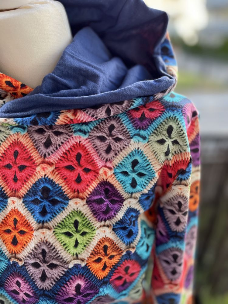 Bluza z kapturem handmade