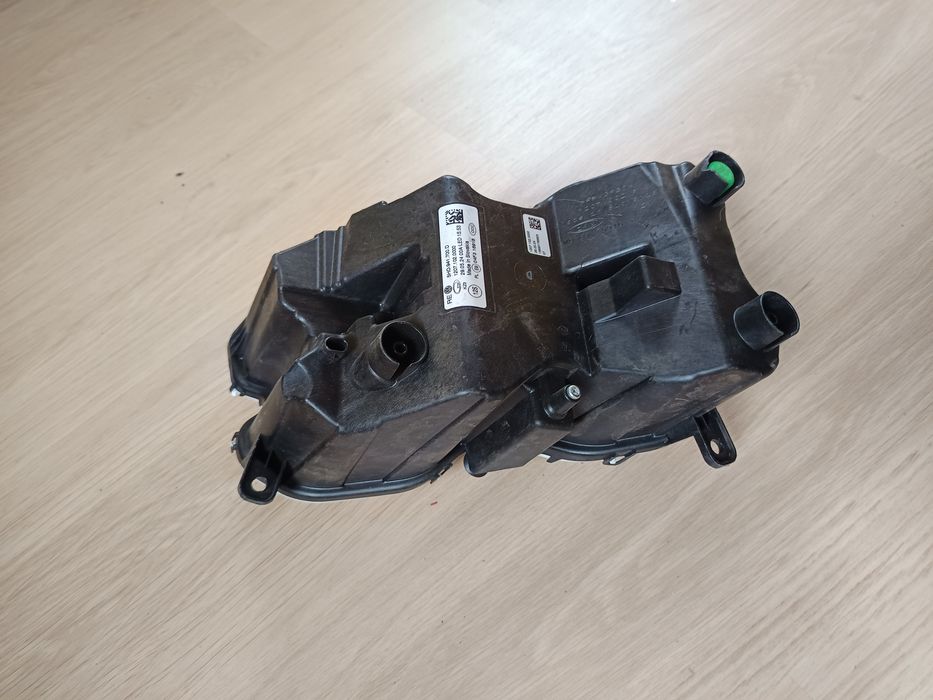 VW Golf VIII GTD 2021-halogen prawy led