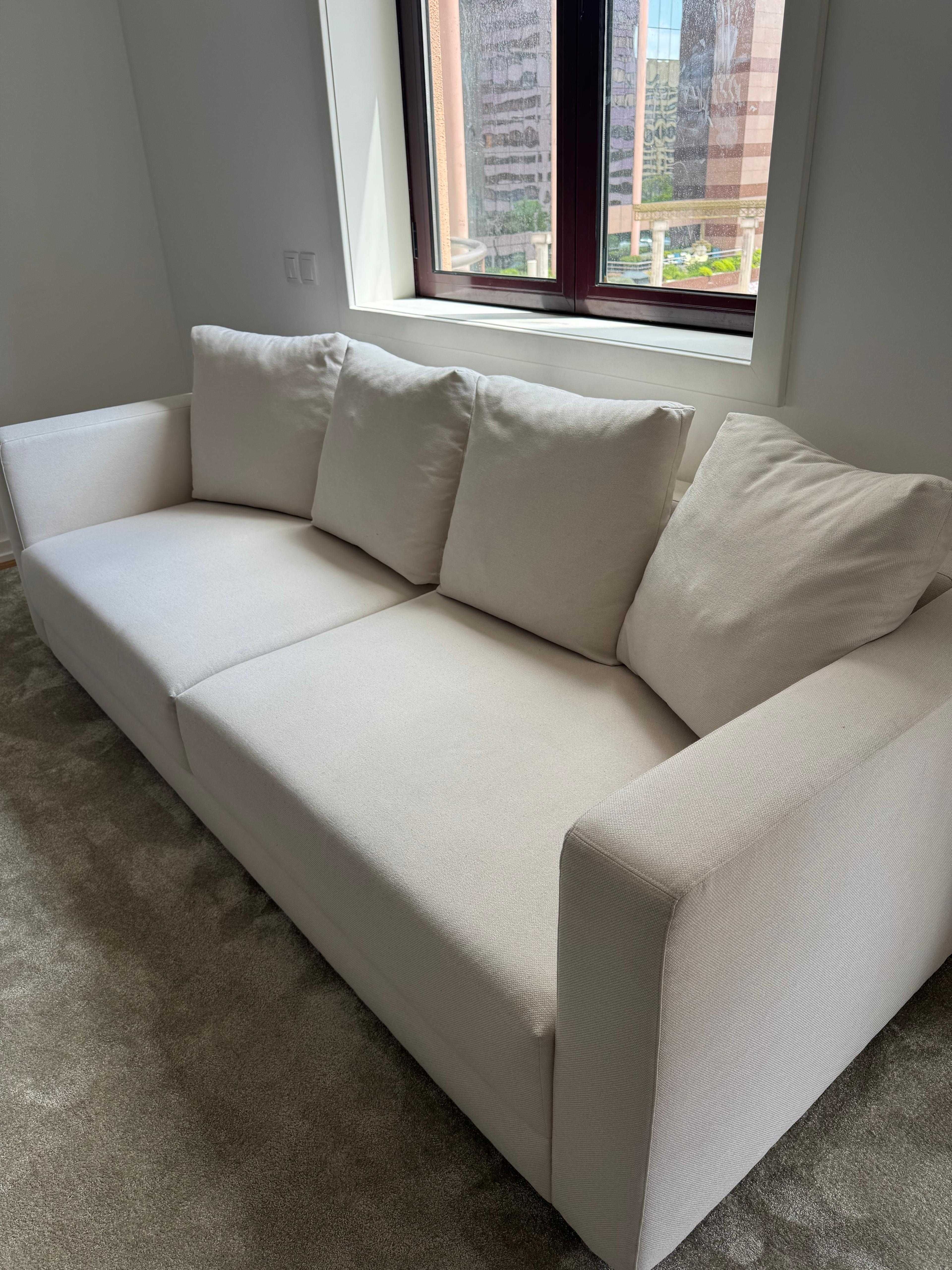 Sofá bege novo 240cm