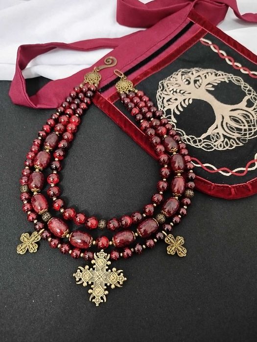 Українське червоне намисто коралі зі згардою до вишиванки красные бусы