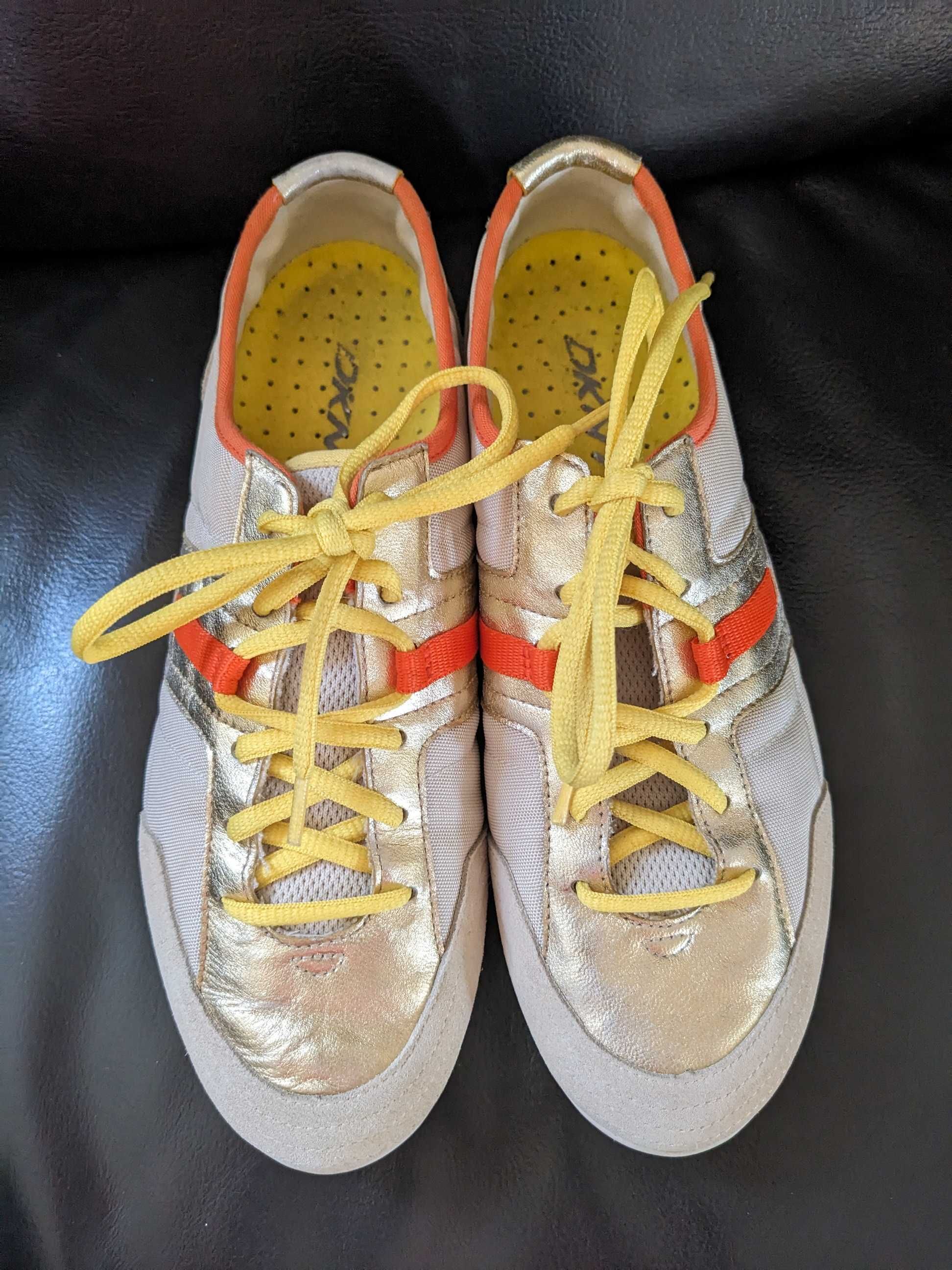 Damskie buty DKNY, rozmiar 38.5
