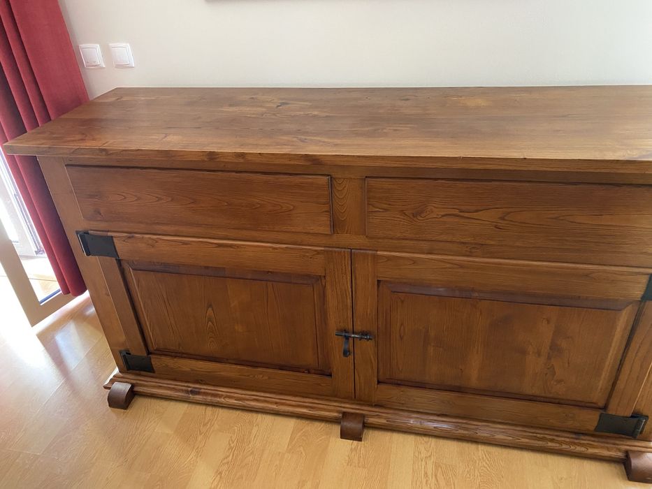 Aparador em Madeira
