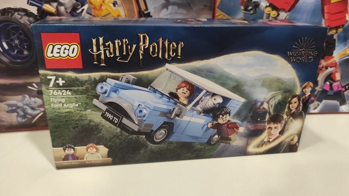 Конструктор LEGO Harry Potter 76424 Летающий Форд Англия (165 деталей)