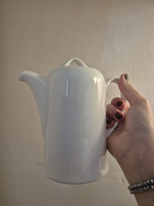 Dzbanek z ikea biały