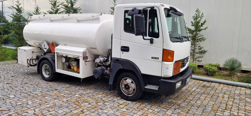 Camião cisterna combustivel