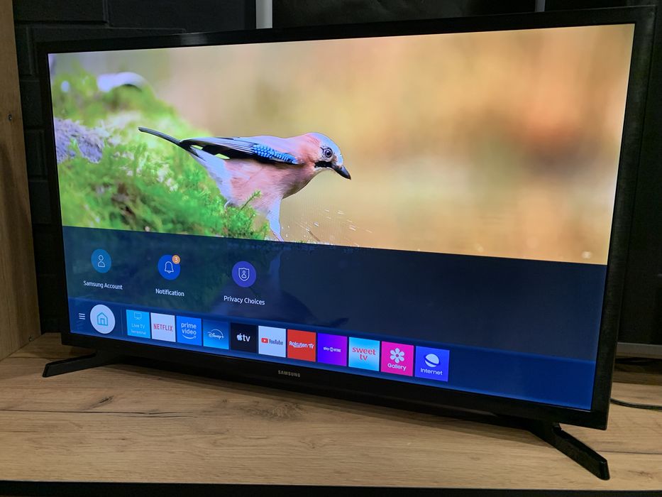 Телевізор samsung 32 smart tv + кріплення на стіну