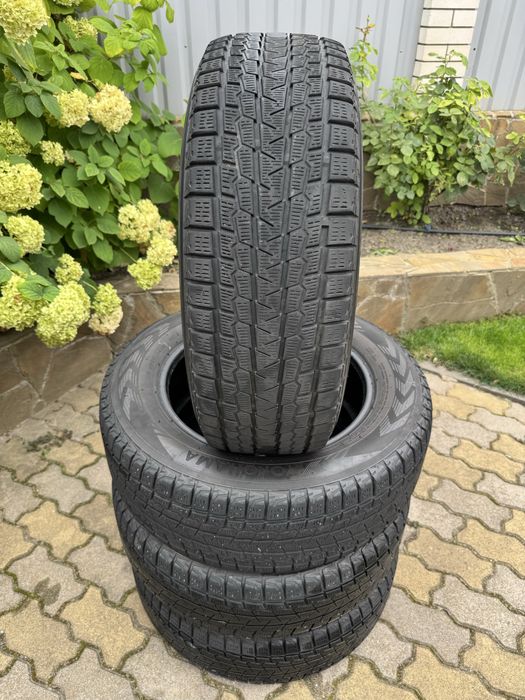 Продам зимові шини Yokohama Ice Guard G075