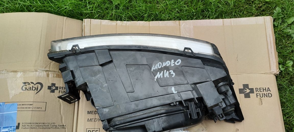 Lampa lewa  FORD MONDEO MK3