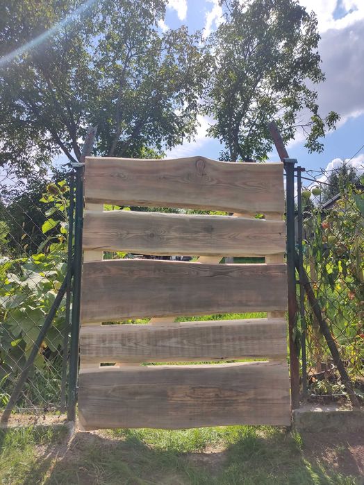 Rustykalna furtka ogrodowa, ręczna robota, lite drewno