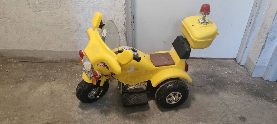 Motorek na akumulator, autko jeździk dziecięcy żółty