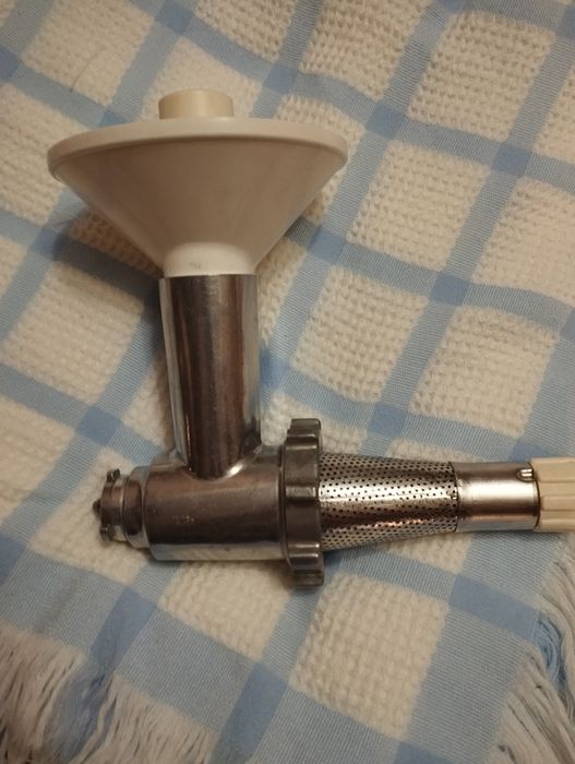 Шнекова соковижималка до кухонного комбайна Мрія