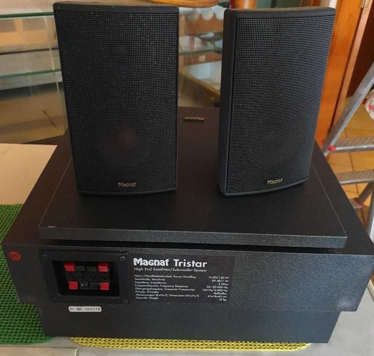 Conjunto de 2 colunas e 1 Subwoofer