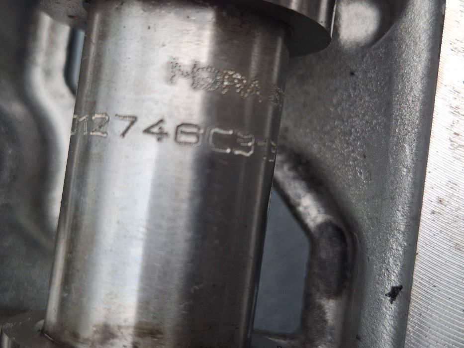 Trafic, Vivaro 2.0DCI M9R głowica, wałki  OE8200.519994 E