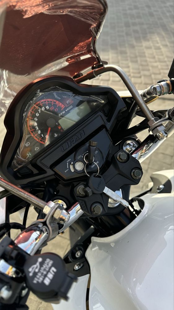 Мотоцикл Lifan KP200