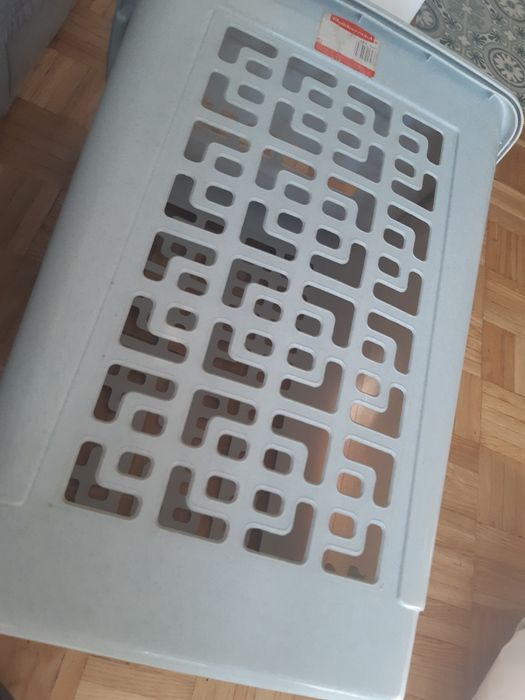 Pojemnik na pranie Rubbermaid