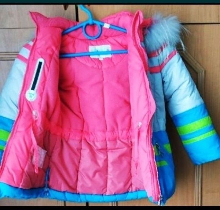 Зимняя куртка на:5- ть лет ( рост:110 см)