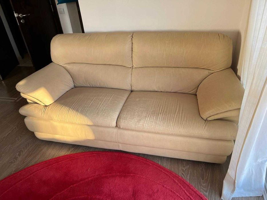 Sofá Tecido Sintético Bege - Três Lugares