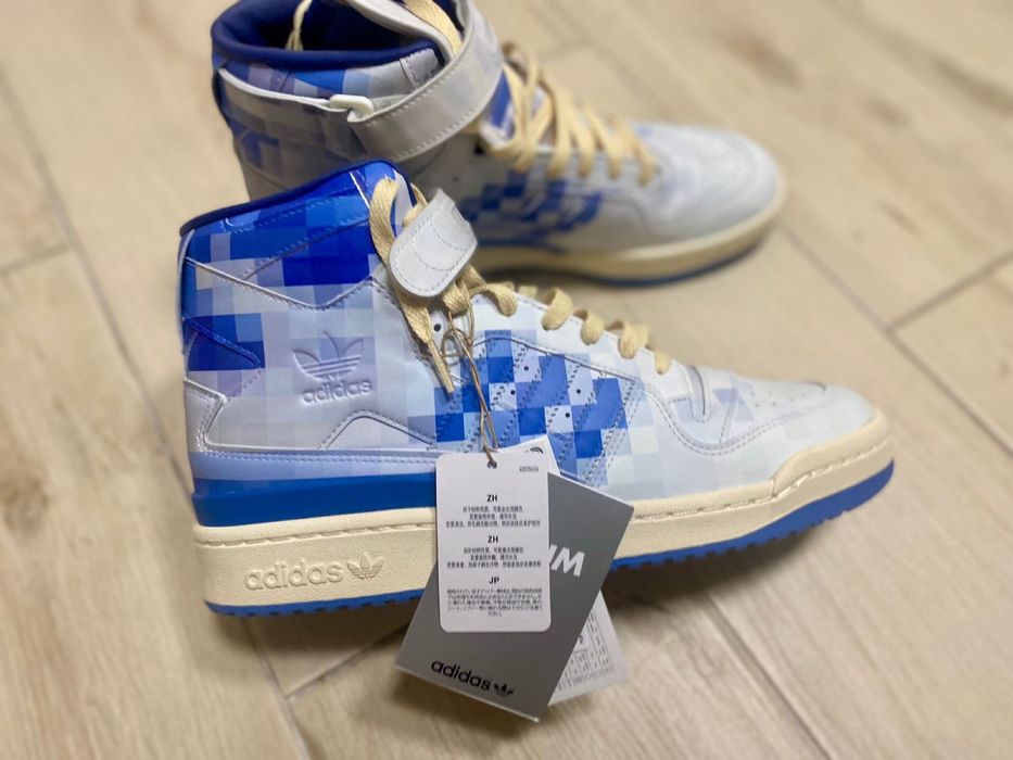 Оригіналині кросівки від бренду Adidas