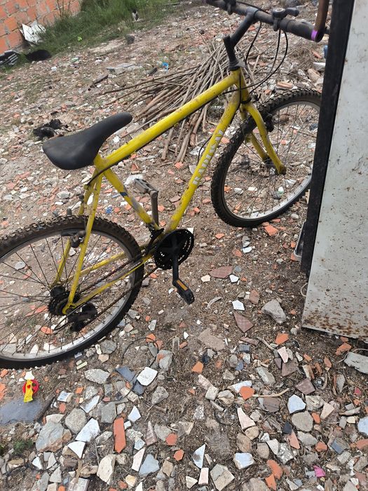 Vendo bicicleta precisa dos travões pode vir ver