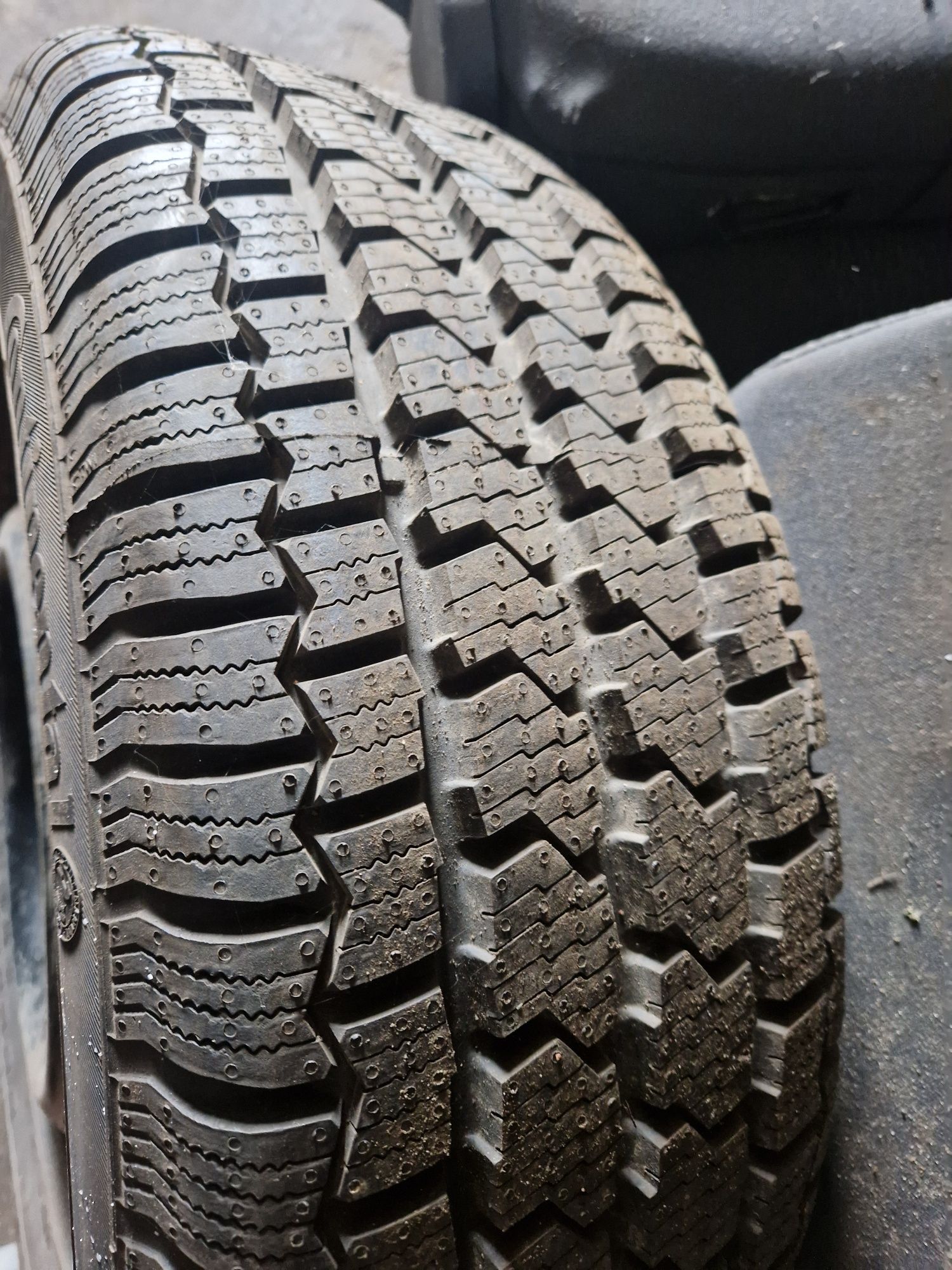 Opony wielosezon 215/65R16c 10mm Różne modele