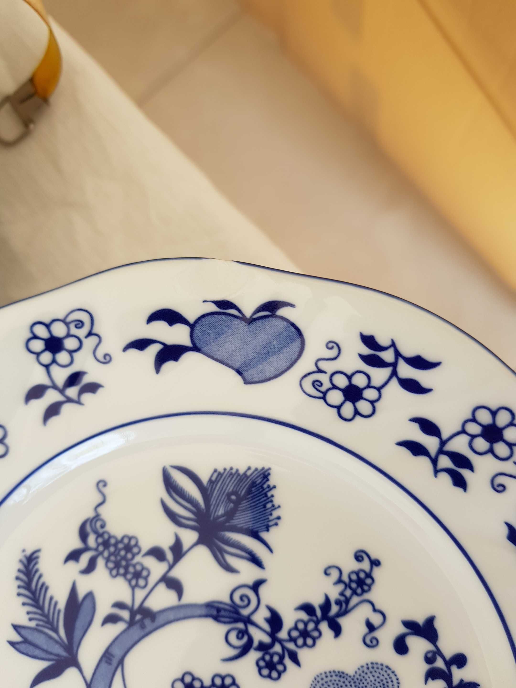 Serwis obiadowy wzór cebulowy Fabryka Porcelany Książ