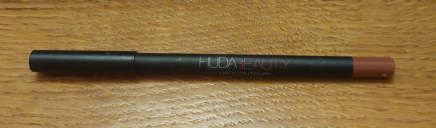 Konturówka do ust Huda Beauty Flirt